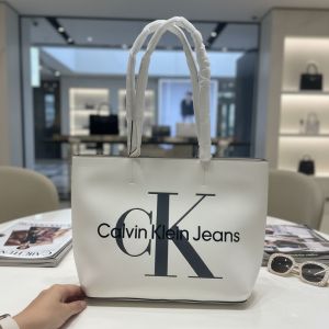 calvi n tote bag 6162