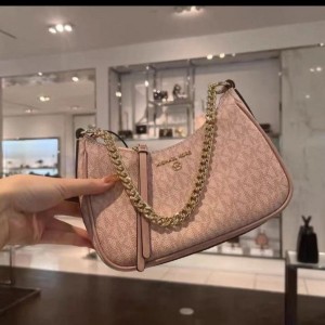 michae l kors jet set charm small logo pochette bag ( box dust bag) 1828