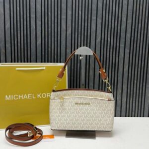 michaell kors cb 8389 beige jet set shoulder bag with original dustcover tags and carry bag
