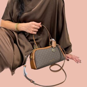 michaell kors cecily medium signature logo shoulder bag with og box & dust cover coffee m07