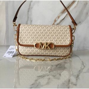 michael kor s jet set charm small logo pochette bag ( box dust bag) 495 michael kor s jet set charm small logo pochette bag ( box dust bag) 495