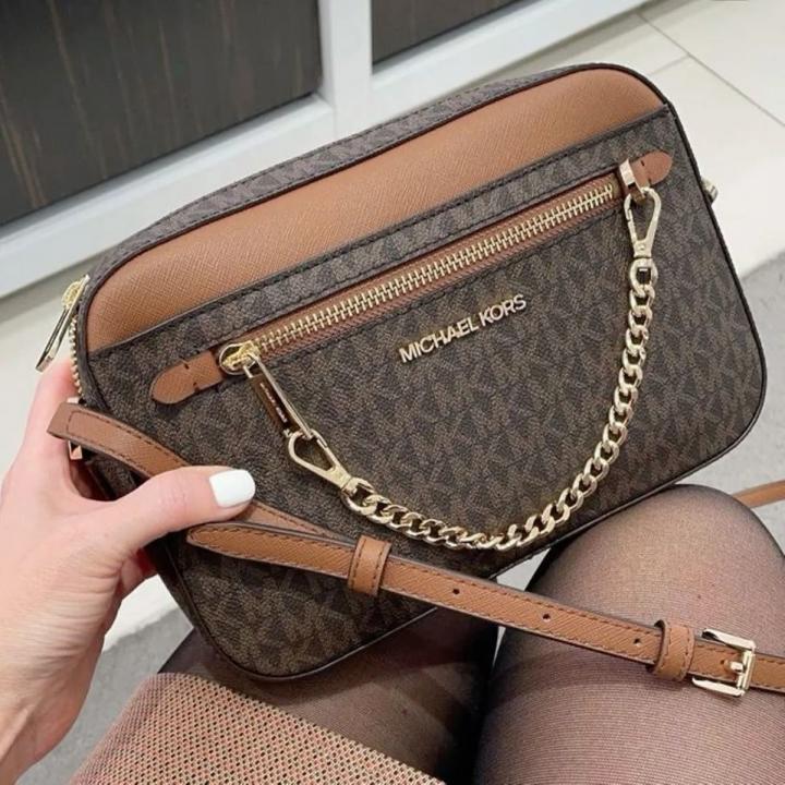 michaell kors jet set 10399 coffee front zip camera crossbody with original box & dust cover coffee brown michaell kors jet set 10399 coffee front zip camera crossbody with original box & dust cover coffee brown