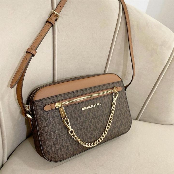michaell kors jet set 10399 coffee front zip camera crossbody with original box & dust cover coffee brown michaell kors jet set 10399 coffee front zip camera crossbody with original box & dust cover coffee brown