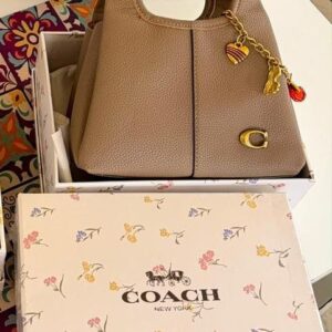 coac h lana shoulder bag with folding box with charm 6474