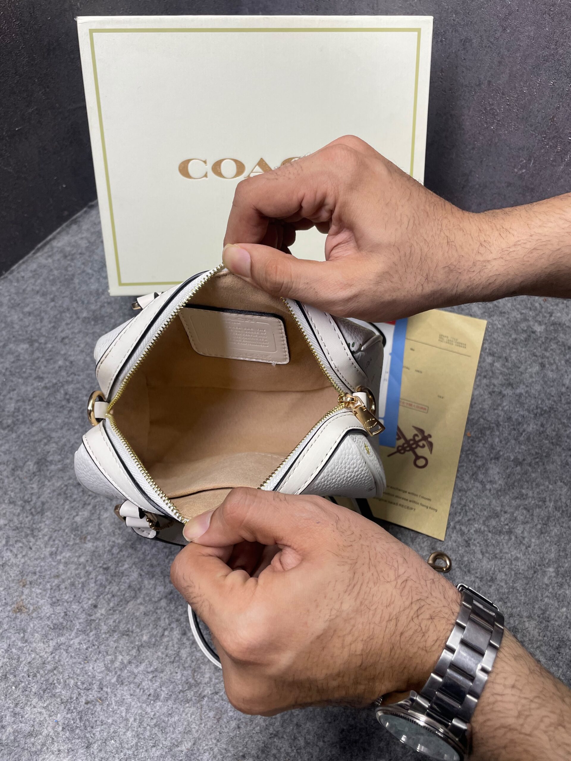 coachh rowan satchel signature coated canvas vibrant white floral dandelion print leather with og box & dust cover white coachh rowan satchel signature coated canvas vibrant white floral dandelion print leather with og box & dust cover white