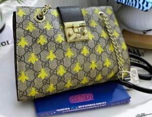 gucc i padlock premium quality with og box 5126 gucc i padlock premium quality with og box 5126