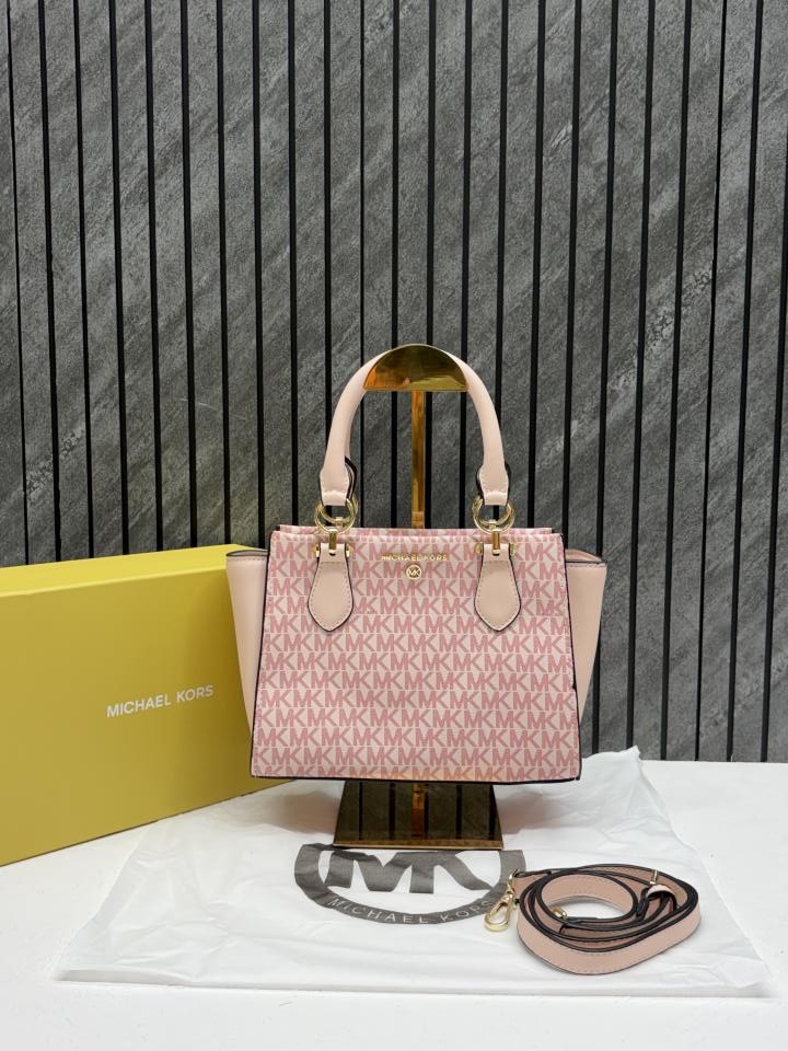 michaell kors 1687 pink marilyn small satchel with og box & dust cover pink michaell kors 1687 pink marilyn small satchel with og box & dust cover pink