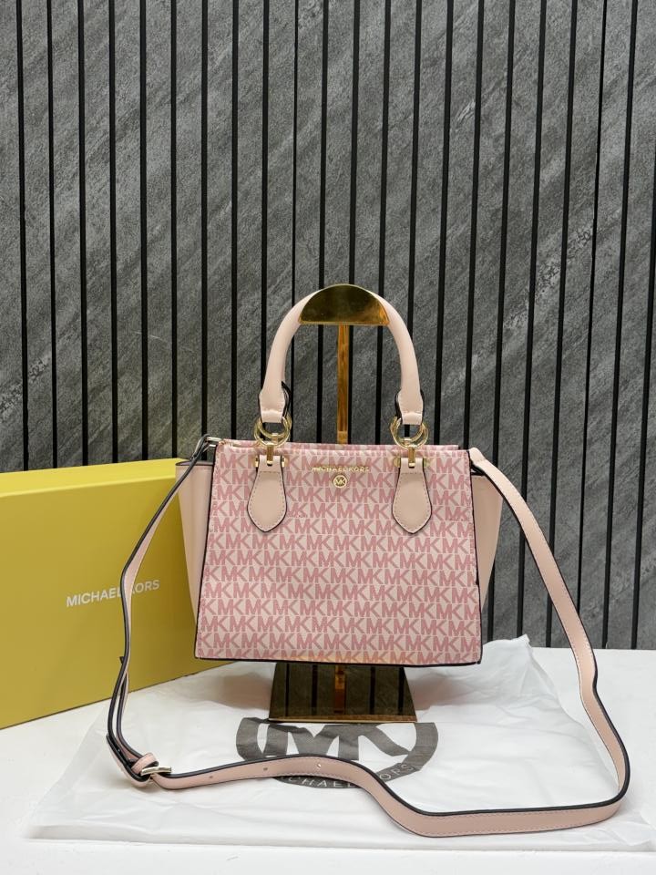 michaell kors 1687 pink marilyn small satchel with og box & dust cover pink michaell kors 1687 pink marilyn small satchel with og box & dust cover pink