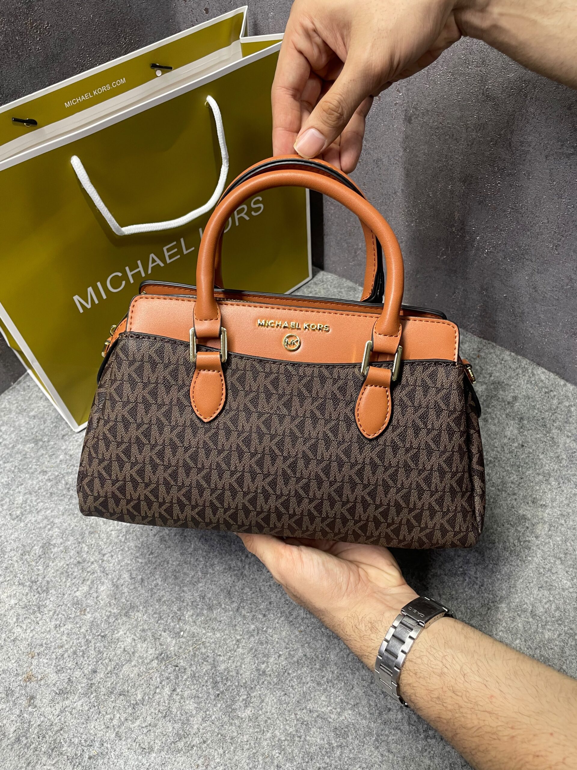 michaell kors arden satchel with og box & dust cover 2387 coffee brown michaell kors arden satchel with og box & dust cover 2387 coffee brown