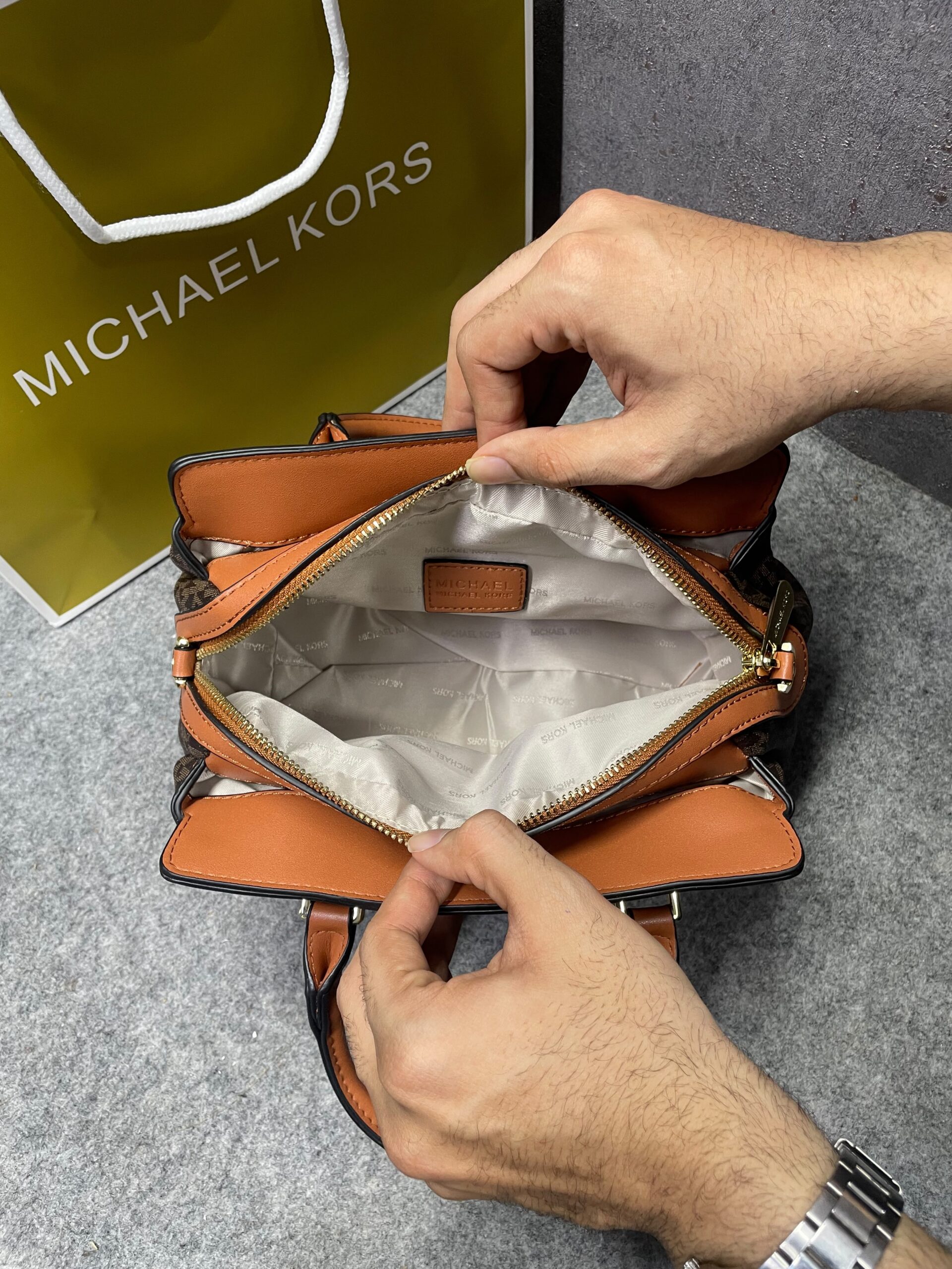 michaell kors arden satchel with og box & dust cover 2387 coffee brown michaell kors arden satchel with og box & dust cover 2387 coffee brown