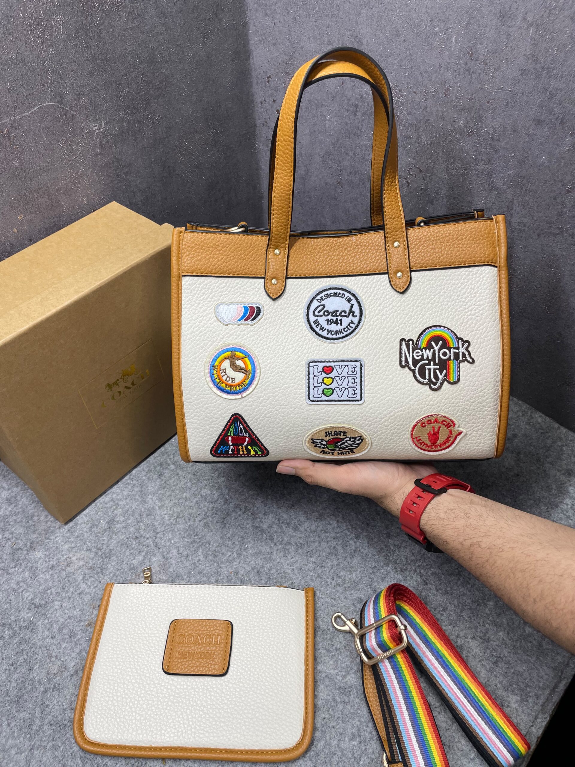 coaach field medium c05 tote 22 colorful patches collections with og box & dust cover c05 coaach field medium c05 tote 22 colorful patches collections with og box & dust cover c05