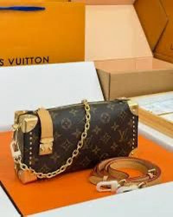louiis vuitton trunk premium quality with og box 6479 louiis vuitton trunk premium quality with og box 6479