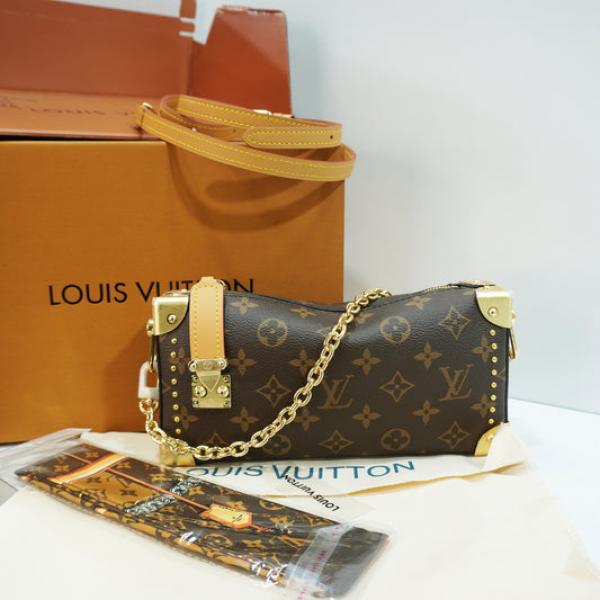 louiis vuitton trunk premium quality with og box 6479 louiis vuitton trunk premium quality with og box 6479