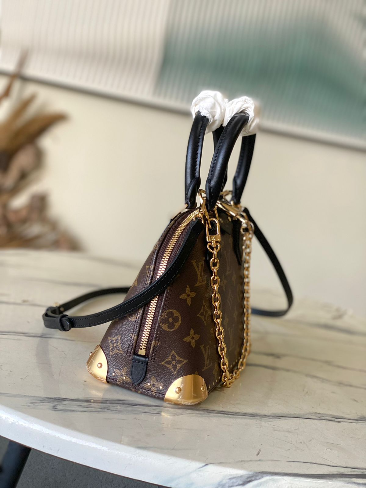 louii.s vuitton lma sling bag with box dustbag 6481 louii.s vuitton lma sling bag with box dustbag 6481