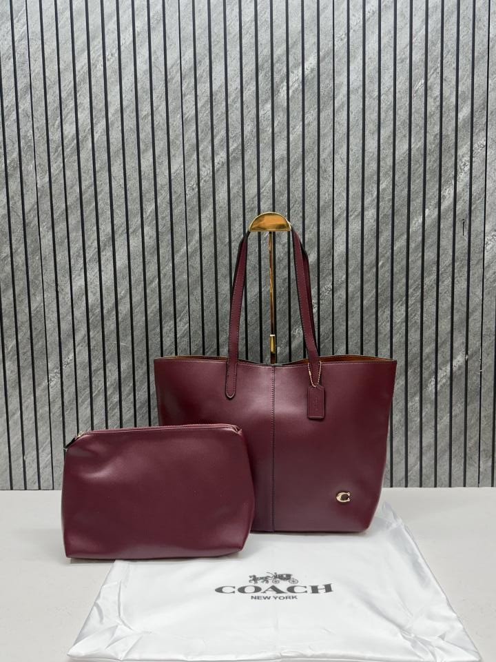coacchh wine red north tote with dustcover & pouch 8203 wine red coacchh wine red north tote with dustcover & pouch 8203 wine red