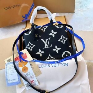 louipetite palais dubble box packing 1868