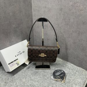 coacch brynn c4 coffee shoulder bag signature canvas with og box & dust cover coffee