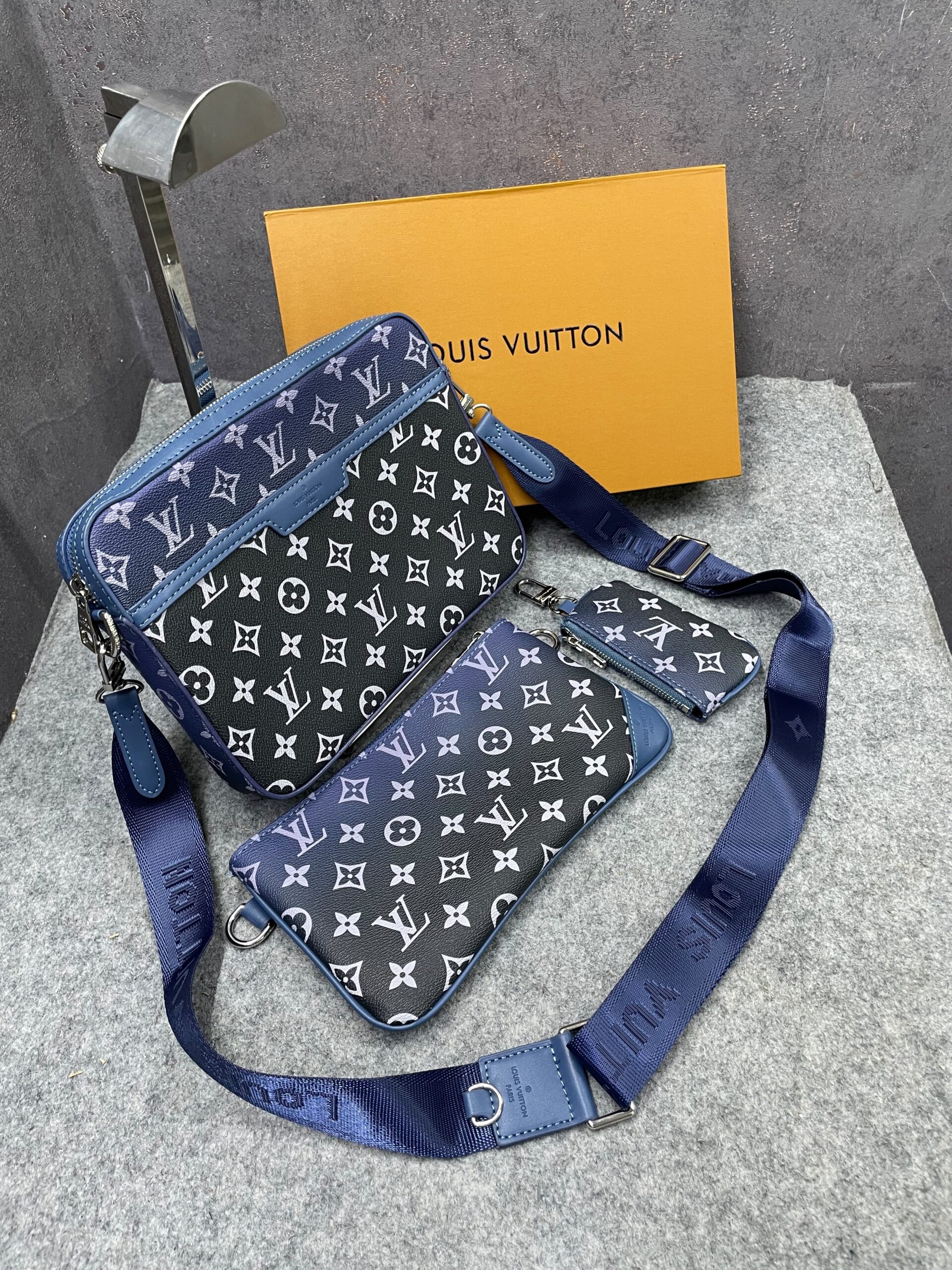 louuis vuitton lv m45320 virgil abloh trio messenger multi crossbody bag with og box & dust bag gradient blue louuis vuitton lv m45320 virgil abloh trio messenger multi crossbody bag with og box & dust bag gradient blue