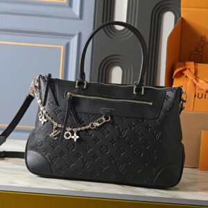 louii.s vuitton skyline handbag with box dustbag box 6523