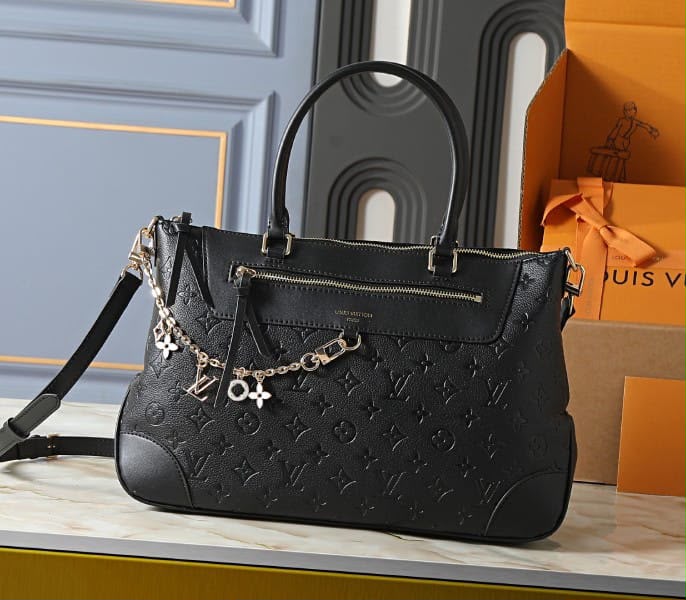 louii.s vuitton skyline handbag with box dustbag box 6523 louii.s vuitton skyline handbag with box dustbag box 6523