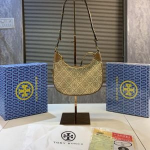 torry t monogram crescent shoulder bag (brown) 5367