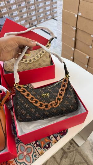guess dea top zipper shoulder bag with box 6220 guess dea top zipper shoulder bag with box 6220