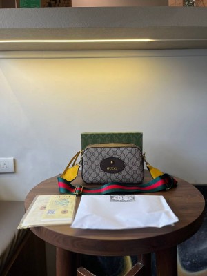 gucc neo vintage gg supreme messenger bag with og box etc 412 1976 gucc neo vintage gg supreme messenger bag with og box etc 412 1976