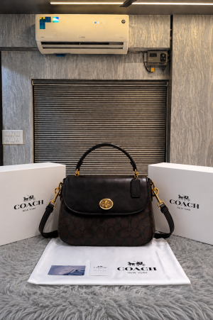 coac arlie top handle crossbody bag with og magnetic box & dust bag 6376 coac arlie top handle crossbody bag with og magnetic box & dust bag 6376