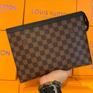 louiis vuitton m61692 pochette voyage mm clutch with dust cover & og box coffee check grid