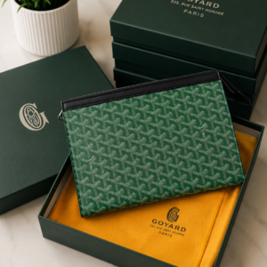 goyarrd senat clutch green pouch signature chevron with og box & dust cover 61692 green