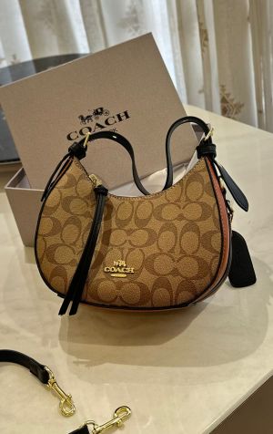 coac kleo hobo bag in signature canvas bag with box 5675 coac kleo hobo bag in signature canvas bag with box 5675