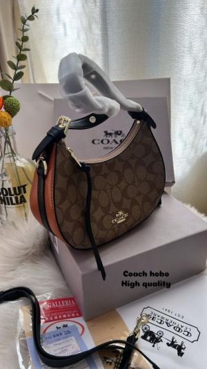 coac kleo hobo bag in signature canvas bag with box 5675 coac kleo hobo bag in signature canvas bag with box 5675