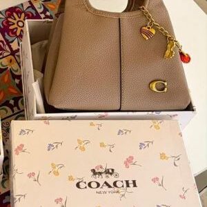 coac lana shoulder bag with folding box with charm 6474