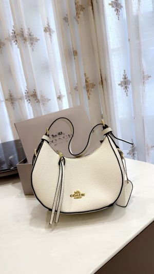 coac kleo hobo bag in signature canvas bag with box 5673 coac kleo hobo bag in signature canvas bag with box 5673