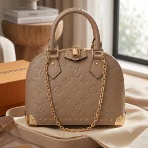 louii.s vuitton lma sling bag with box dustbag 6482 louii.s vuitton lma sling bag with box dustbag 6482