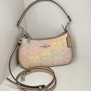 coacch teri shoulder bag rainbow signature canvas with og box & dust cover ca548 rainbow