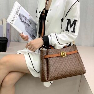 michael kor jet set monogram print shoulder bag 800