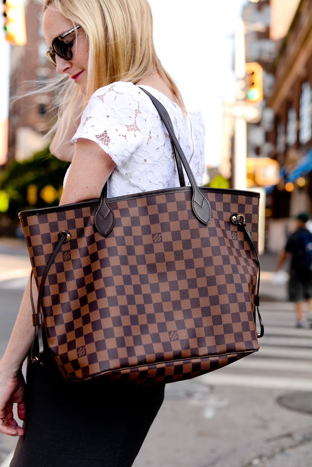 louiis vuttion neverfull mono pattern premium quality with og box 6574 louiis vuttion neverfull mono pattern premium quality with og box 6574