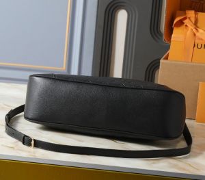 louii.s vuitton skyline handbag with box dustbag box 6523 louii.s vuitton skyline handbag with box dustbag box 6523