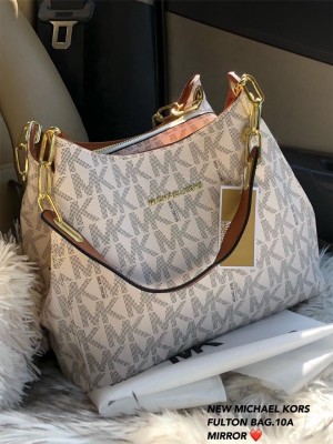 michael kor mirella medium tote bag with dust bag 1005 michael kor mirella medium tote bag with dust bag 1005