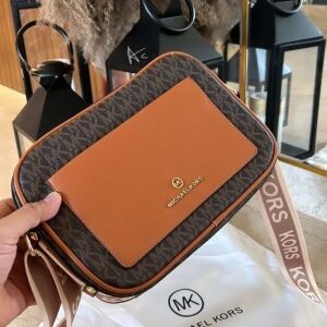 michael kor logo print maeve crossbody with box 1004