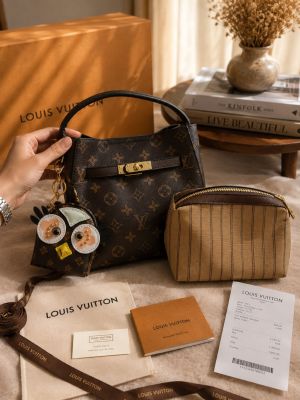 loui viutton lv bucket bag with branded box 6539 loui viutton lv bucket bag with branded box 6539