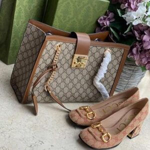 gucc padlock signature leather shoulder bag with og box 755