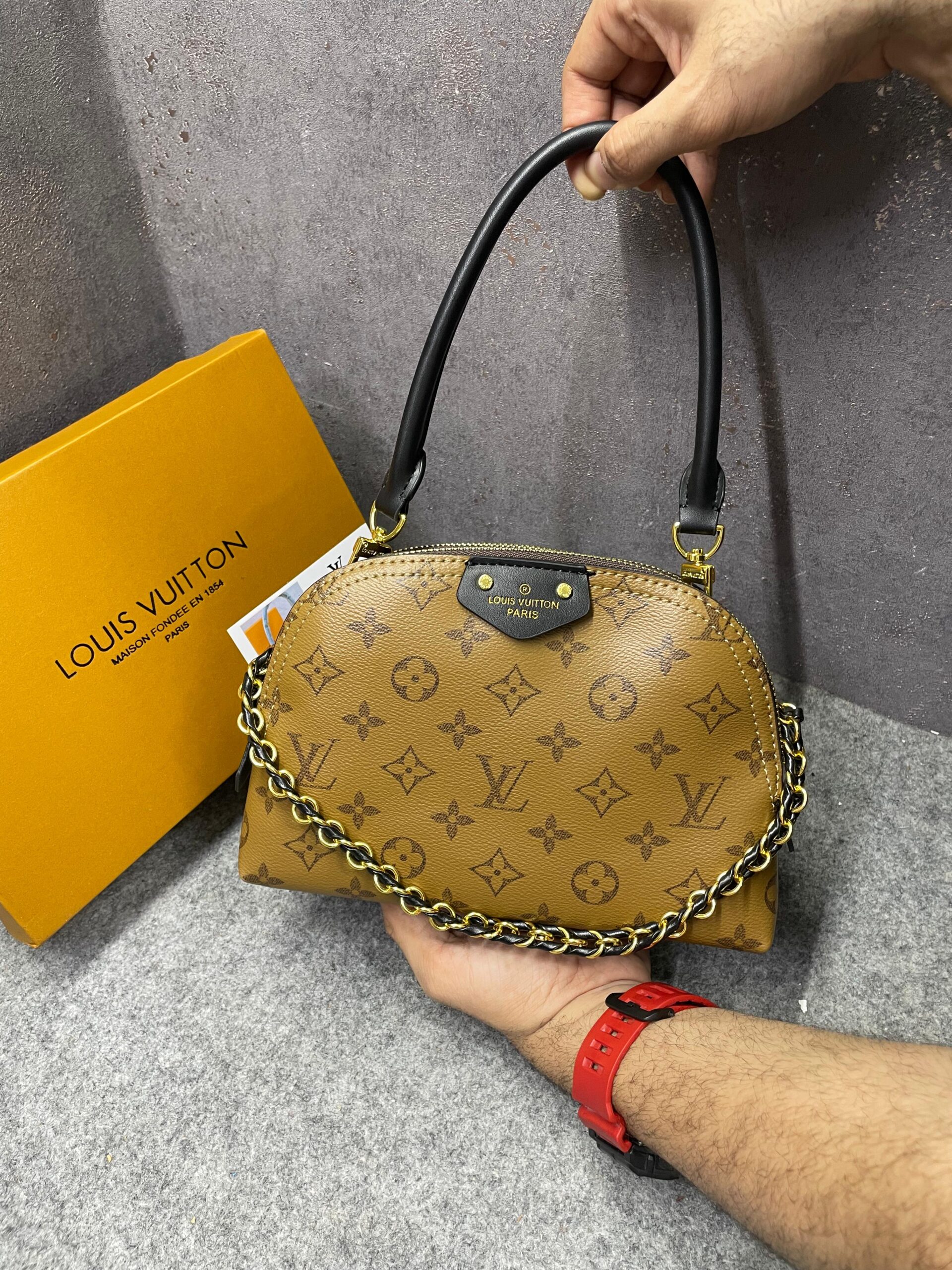 louiis vuitton be alma bag in monogram canvas dual tone top handle with og box dust cover & carry bag 60451 yellow flower monogram louiis vuitton be alma bag in monogram canvas dual tone top handle with og box dust cover & carry bag 60451 yellow flower monogram