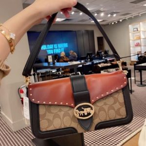 coac georgie shoulder bag with orignal box 415 coac georgie shoulder bag with orignal box 415