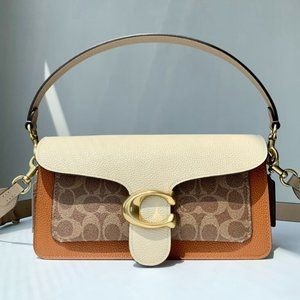 coac tabby sig cc 26 leather shoulder bag with box 895