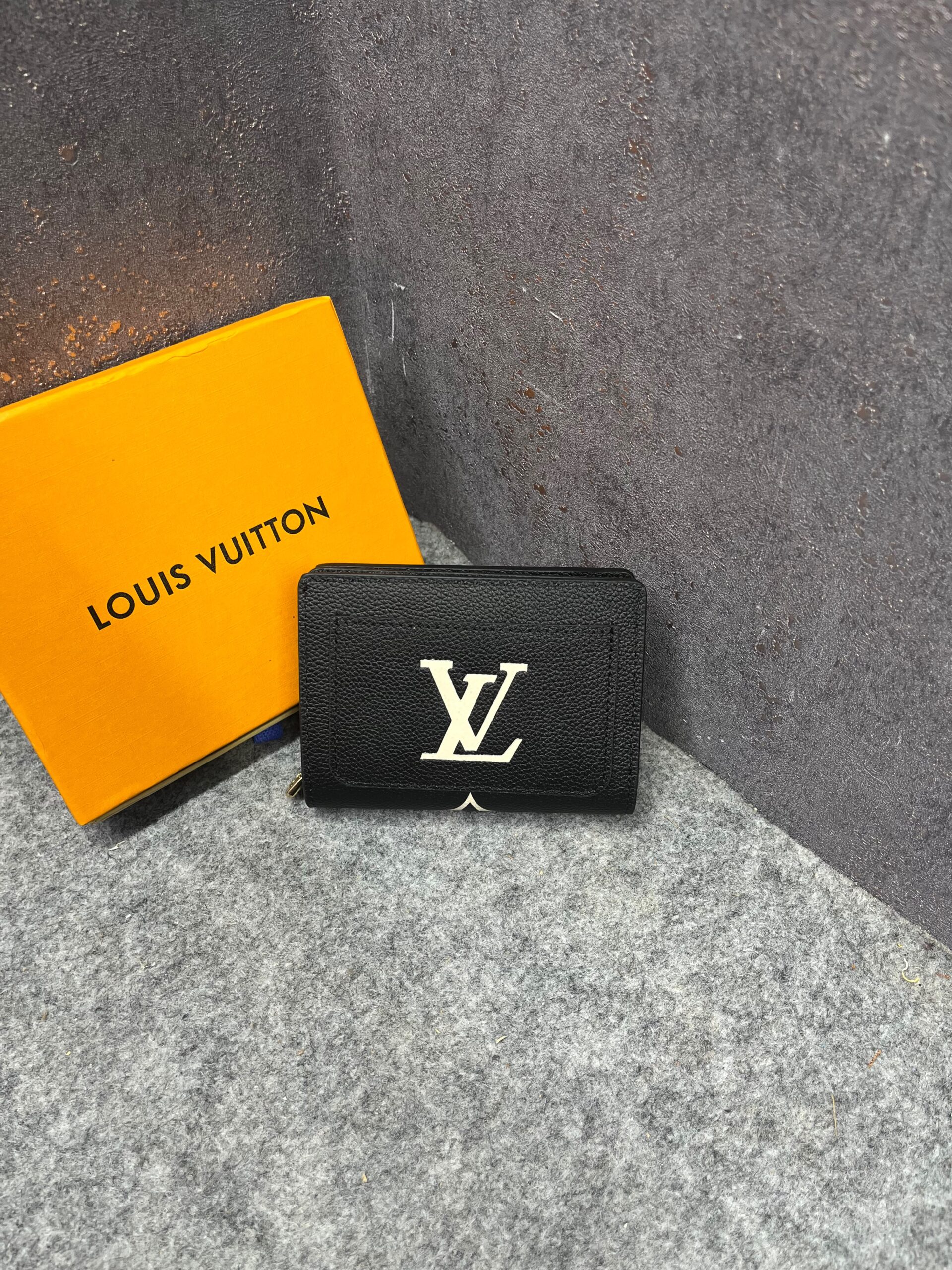 louiis vuitton portefeuille clea bifold black cream wallet monogram empreinte tourterelle with og box dust cover & carry bag m80152 black silk screen louiis vuitton portefeuille clea bifold black cream wallet monogram empreinte tourterelle with og box dust cover & carry bag m80152 black silk screen