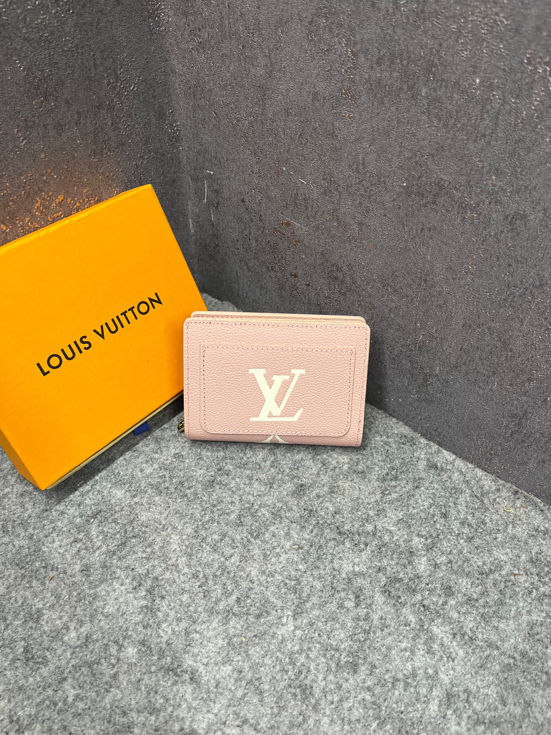 louiis vuitton portefeuille clea bifold pink wallet monogram empreinte tourterelle with og box dust cover & carry bag m80152 pink silk screen louiis vuitton portefeuille clea bifold pink wallet monogram empreinte tourterelle with og box dust cover & carry bag m80152 pink silk screen