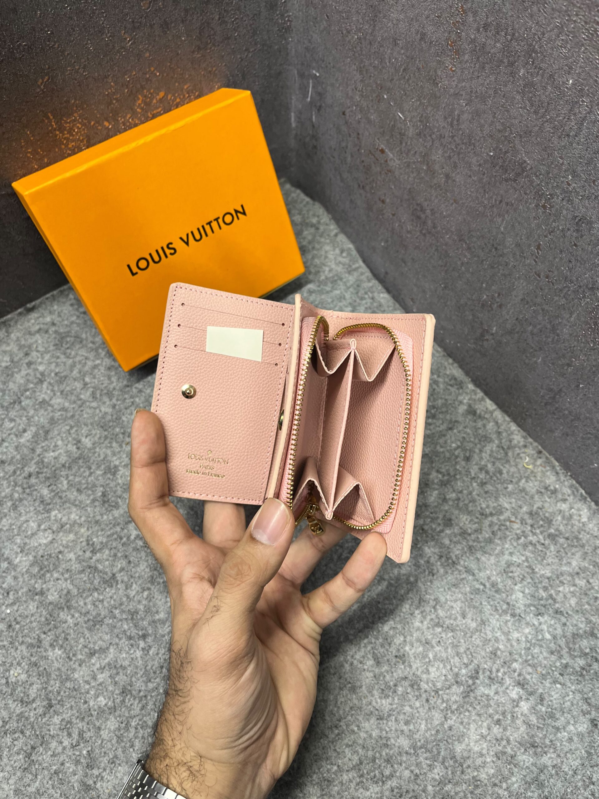 louiis vuitton portefeuille clea bifold pink wallet monogram empreinte tourterelle with og box dust cover & carry bag m80152 pink silk screen louiis vuitton portefeuille clea bifold pink wallet monogram empreinte tourterelle with og box dust cover & carry bag m80152 pink silk screen